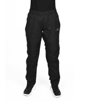 woman wearing black 25 layer pant