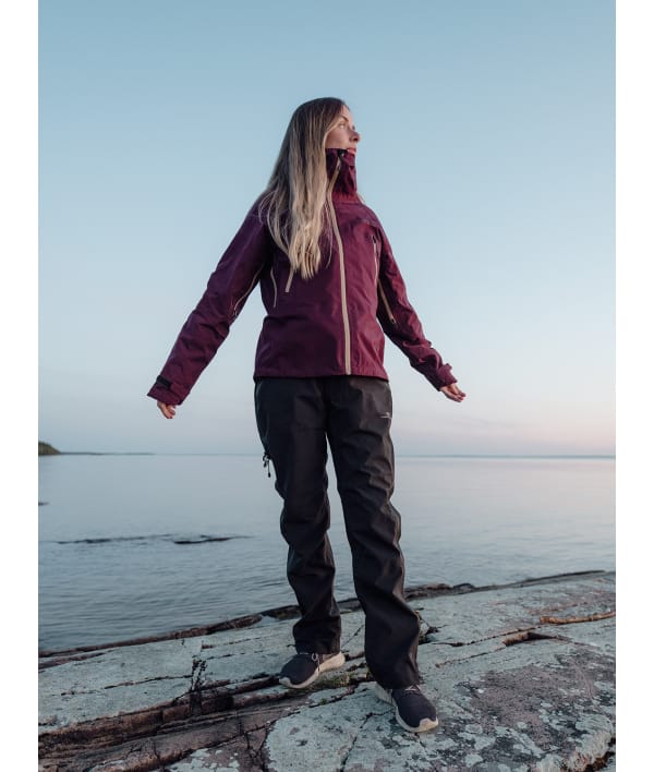 2117 7614901 women skogmo jacket dk plum front