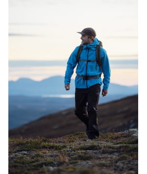 2117 7514901 men skogmo jacket lake blue front