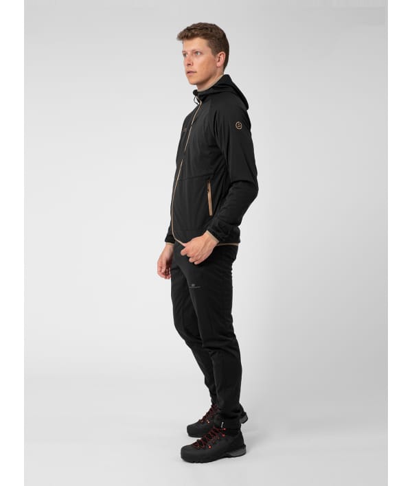2117 7814914 men vassbacken thin softshell hoodie black front