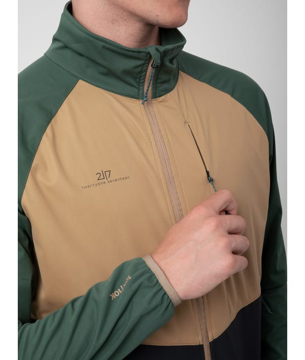2117 7814915 men vassbacken thin softshell jacket black front