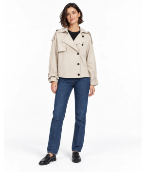 Trench Jacka, Laura